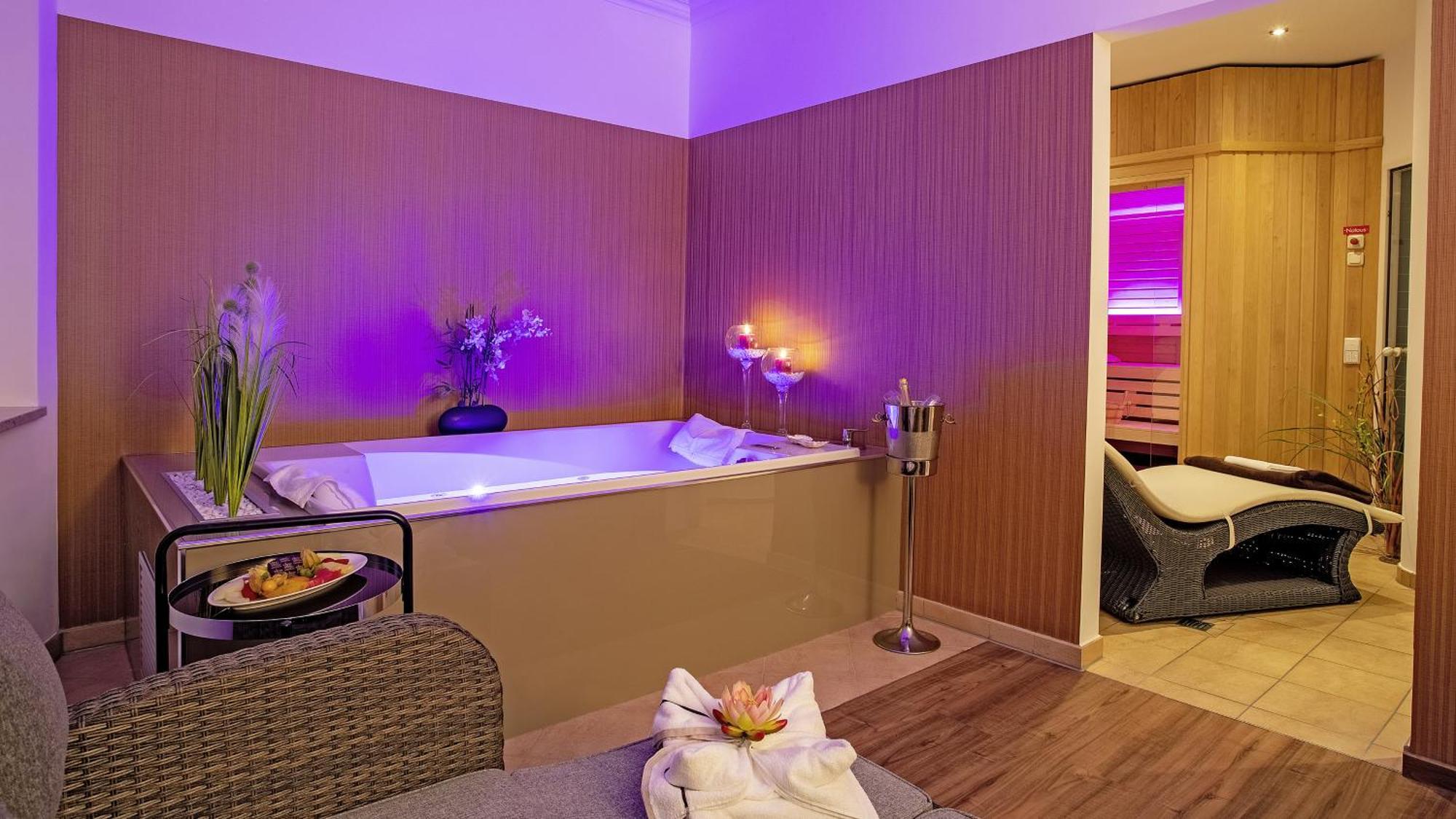Hotel Zur Post - Ein Rovell Hotel ゼーバート・ヘリングスドルフ エクステリア 写真