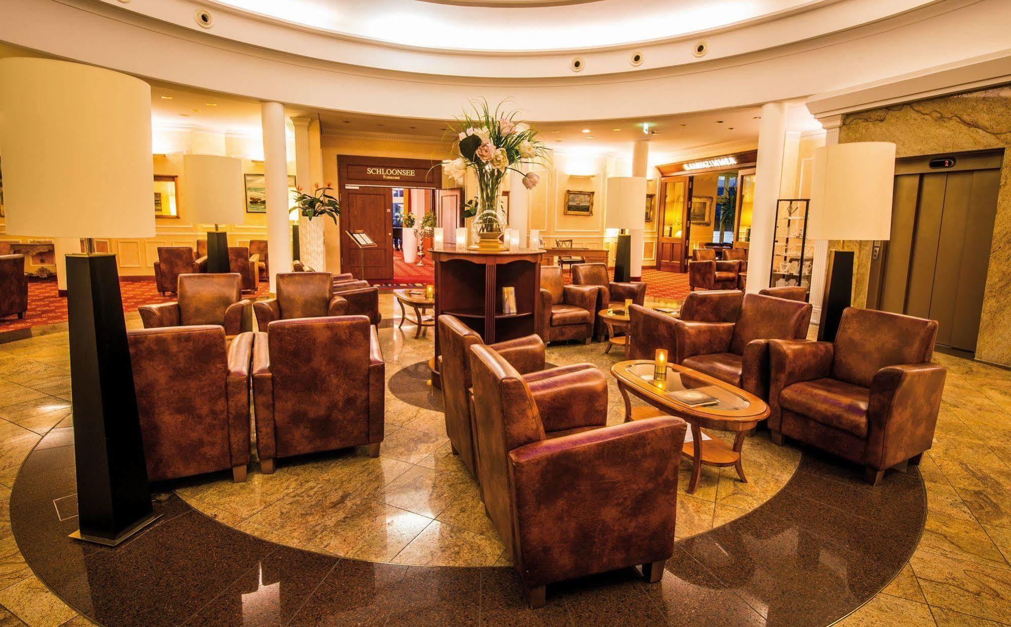 Hotel Zur Post - Ein Rovell Hotel ゼーバート・ヘリングスドルフ エクステリア 写真